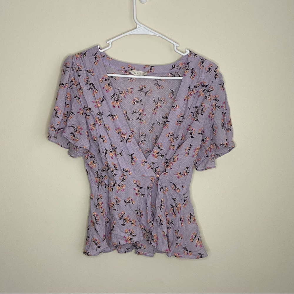 Altar’d State Medium Single Button Floral Blouse